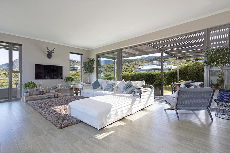 To Let 5 Bedroom Property for Rent in Chapman